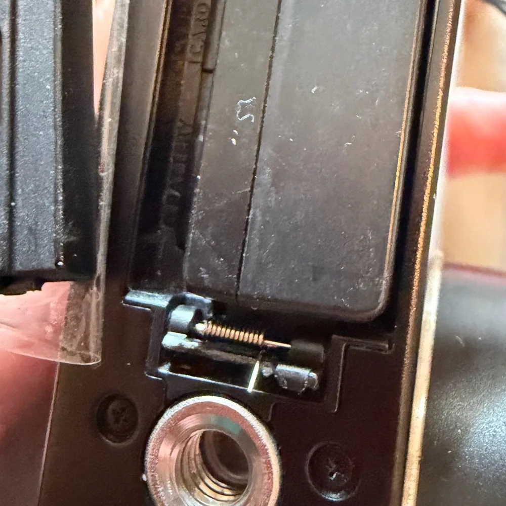 Leica D-Lux typ 109 with Brown Leather Case - Black/ Brown